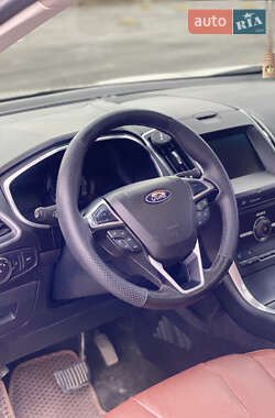 Внедорожник / Кроссовер Ford Edge 2015 в 