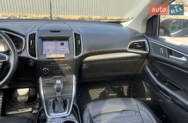 Внедорожник / Кроссовер Ford Edge 2017 в 