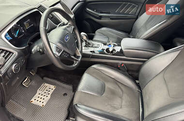 Внедорожник / Кроссовер Ford Edge 2015 в 