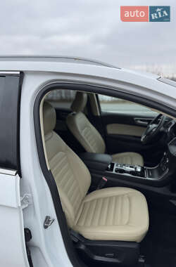 Внедорожник / Кроссовер Ford Edge 2020 в 