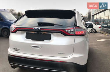 Внедорожник / Кроссовер Ford Edge 2017 в 