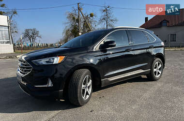 Позашляховик / Кросовер Ford Edge 2019 в 