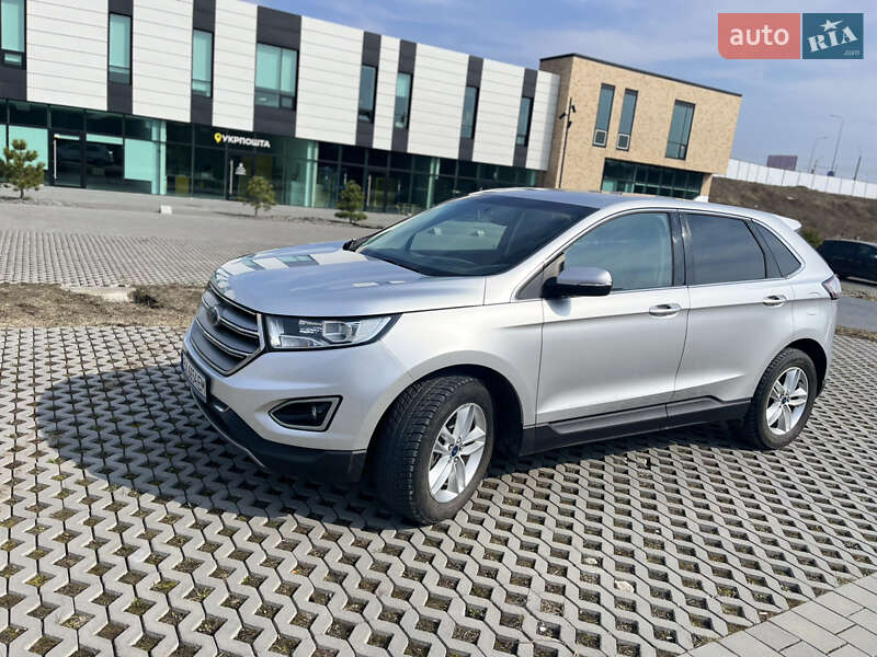 Внедорожник / Кроссовер Ford Edge 2017 в 