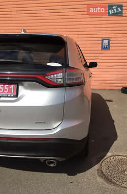 Внедорожник / Кроссовер Ford Edge 2016 в 