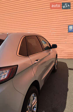 Внедорожник / Кроссовер Ford Edge 2016 в 