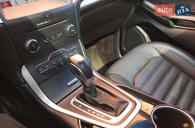 Внедорожник / Кроссовер Ford Edge 2016 в 