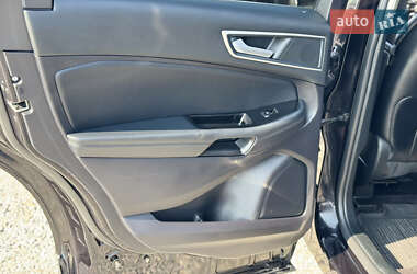 Внедорожник / Кроссовер Ford Edge 2018 в 