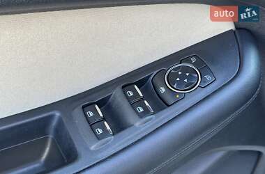 Внедорожник / Кроссовер Ford Edge 2018 в 