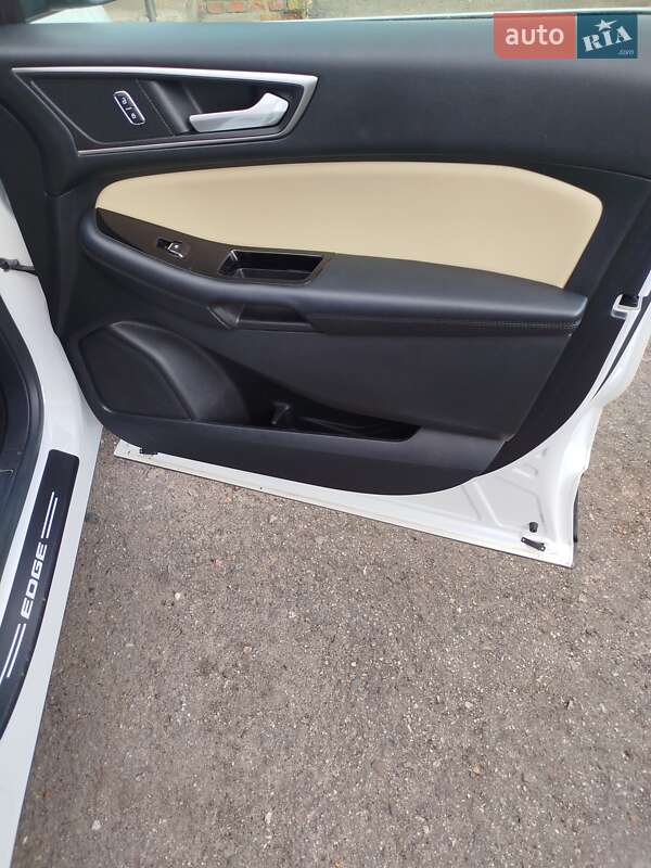 Внедорожник / Кроссовер Ford Edge 2016 в Киеве