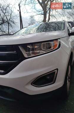 Внедорожник / Кроссовер Ford Edge 2016 в 