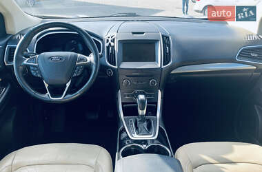 Позашляховик / Кросовер Ford Edge 2017 в 