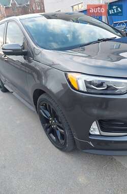 Внедорожник / Кроссовер Ford Edge 2019 в 