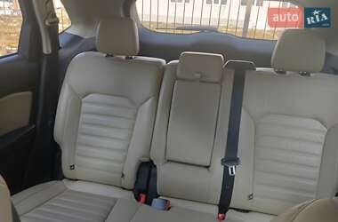 Позашляховик / Кросовер Ford Edge 2016 в 