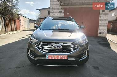Внедорожник / Кроссовер Ford Edge 2019 в 