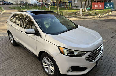 Внедорожник / Кроссовер Ford Edge 2018 в 