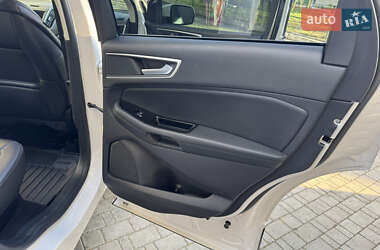 Внедорожник / Кроссовер Ford Edge 2018 в 
