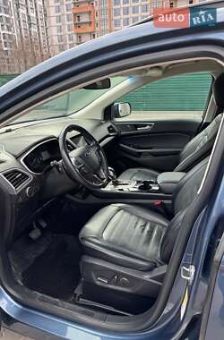 Позашляховик / Кросовер Ford Edge 2018 в 