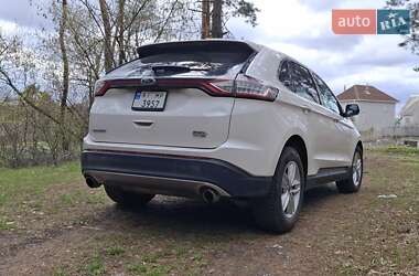 Позашляховик / Кросовер Ford Edge 2015 в 