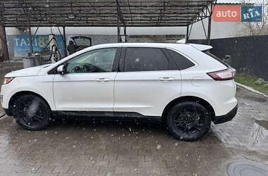 Позашляховик / Кросовер Ford Edge 2015 в 