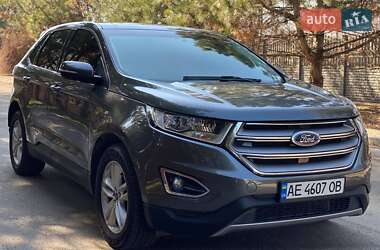 Позашляховик / Кросовер Ford Edge 2015 в 