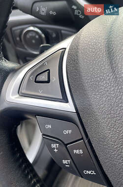 Внедорожник / Кроссовер Ford Edge 2019 в 