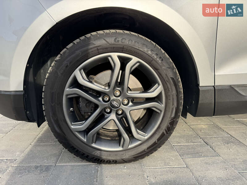 Позашляховик / Кросовер Ford Edge 2016 в Рівному