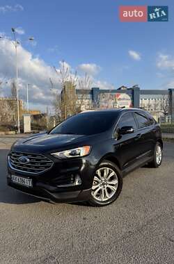 Внедорожник / Кроссовер Ford Edge 2019 в 