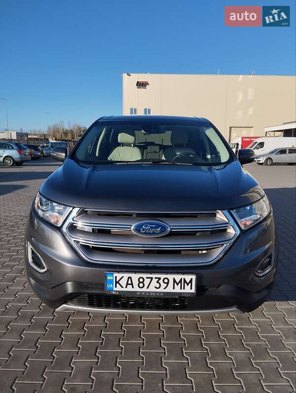 Позашляховик / Кросовер Ford Edge 2018 в 