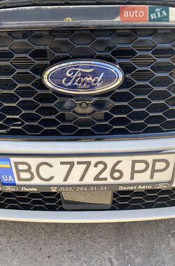 Внедорожник / Кроссовер Ford Edge 2019 в 