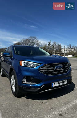 Позашляховик / Кросовер Ford Edge 2022 в 