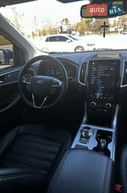 Позашляховик / Кросовер Ford Edge 2022 в 