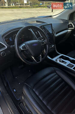 Позашляховик / Кросовер Ford Edge 2022 в 