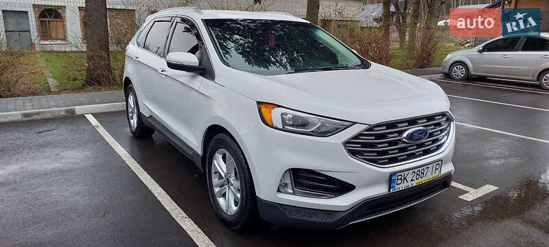 Позашляховик / Кросовер Ford Edge 2019 в Дубні