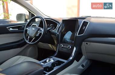 Позашляховик / Кросовер Ford Edge 2021 в 
