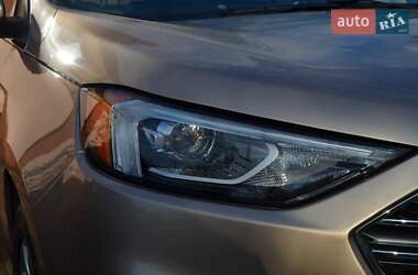 Позашляховик / Кросовер Ford Edge 2021 в 