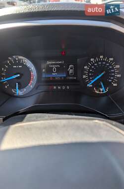 Внедорожник / Кроссовер Ford Edge 2016 в 