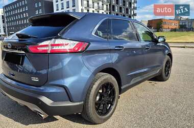 Внедорожник / Кроссовер Ford Edge 2019 в 