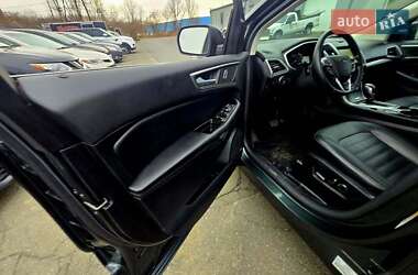 Позашляховик / Кросовер Ford Edge 2015 в 