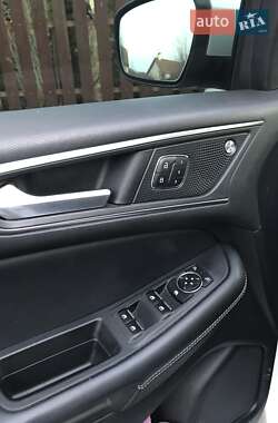 Внедорожник / Кроссовер Ford Edge 2015 в 