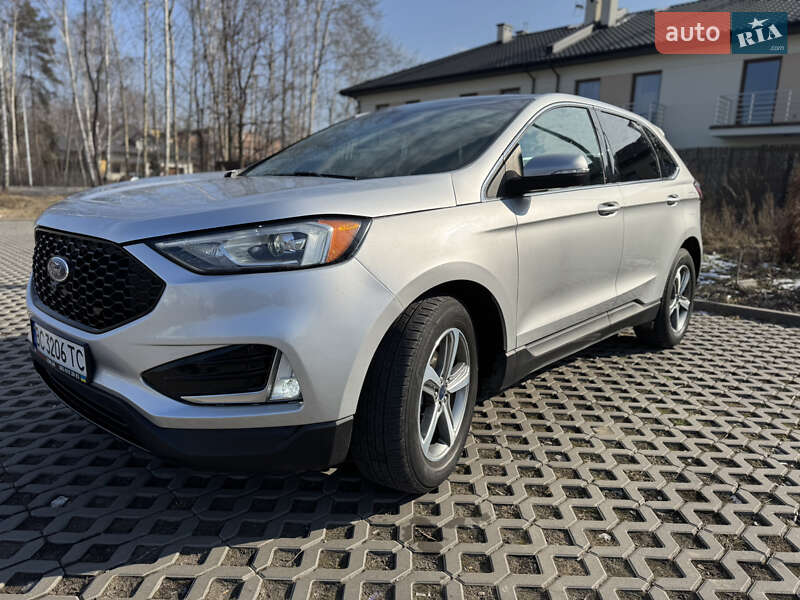 Внедорожник / Кроссовер Ford Edge 2019 в 