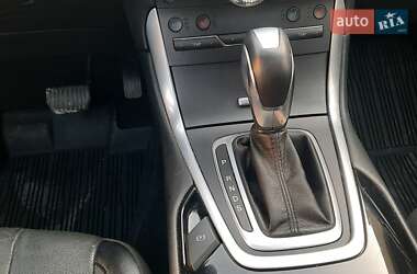 Внедорожник / Кроссовер Ford Edge 2018 в 