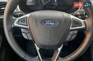 Внедорожник / Кроссовер Ford Edge 2018 в 