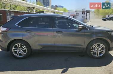 Внедорожник / Кроссовер Ford Edge 2016 в 