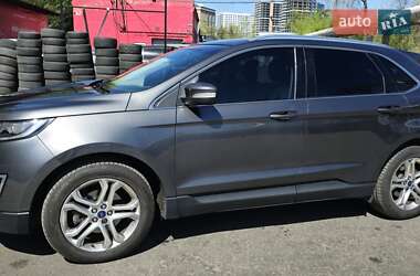 Внедорожник / Кроссовер Ford Edge 2016 в 