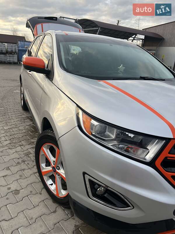 Внедорожник / Кроссовер Ford Edge 2018 в Черновцах