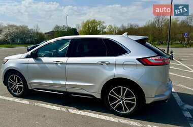 Внедорожник / Кроссовер Ford Edge 2018 в 