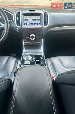 Внедорожник / Кроссовер Ford Edge 2018 в 