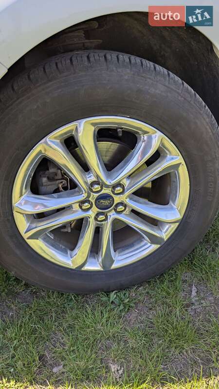 Внедорожник / Кроссовер Ford Edge 2015 в Полонном