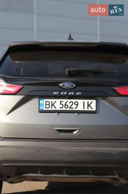 Внедорожник / Кроссовер Ford Edge 2021 в 