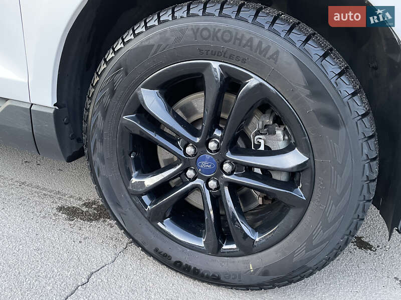 Внедорожник / Кроссовер Ford Edge 2015 в Чернигове